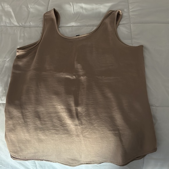 New without tags banana republic satin top medium - Picture 2 of 2